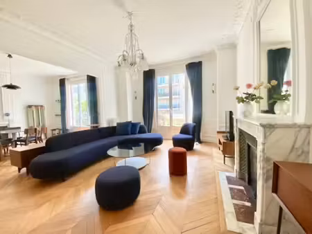 appartement de luxe à louer dans le quartier gros caillou