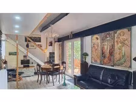 belle maison 4 façades 90 m2 dans une propriété privée