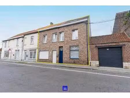 maison d'habitation avec commerce  jardin  garage  excellen