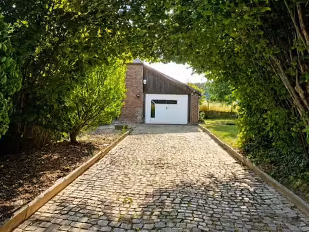 grange et grenier sur terrain à bâtir