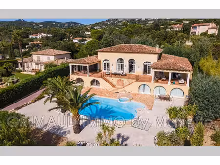 villa de luxe à vendre à grimaud