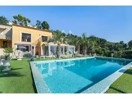 villa de luxe à vendre à colomars