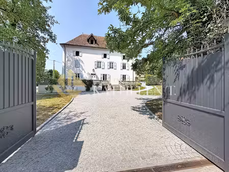 maison de luxe à vendre à la tour-du-pin