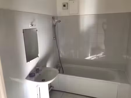 location appartement 3 pièces 60 m² à évry-courcouronnes (91000)  949 €