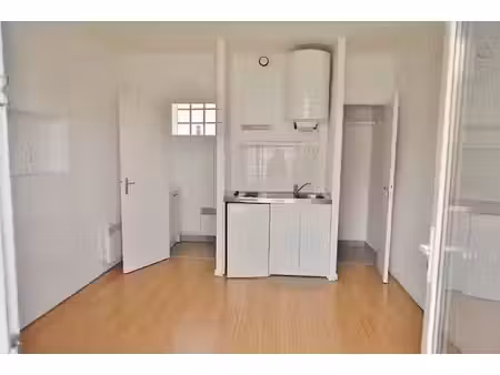 location appartement 1 pièce 17 m² à provins (77160)  320 €