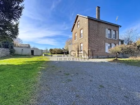maison de maître de caractère  180 m²  5 chambres et vaste te