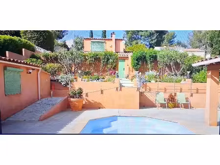vente villa 6 pièces 142 m² à sanary-sur-mer (83110)  849 000 €