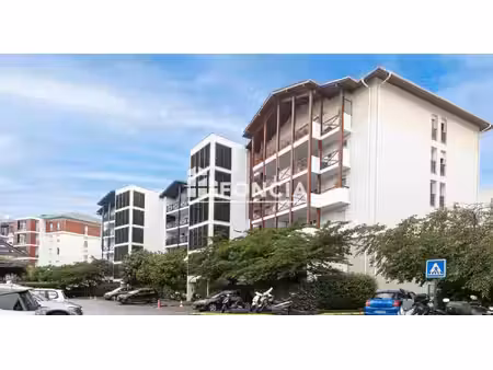 bayonne t3 57m² dernier étage terrasse 10m² parking couvert ascenseur