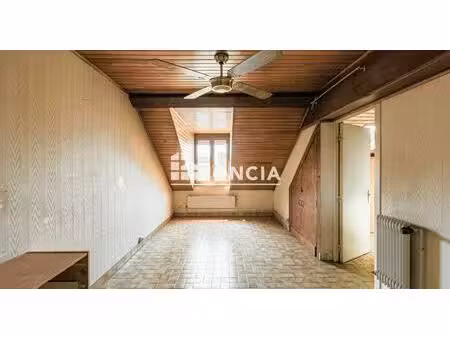 à vendre – appartement t1 avec travaux – dernier étage avec potentiel – grenoble berriat