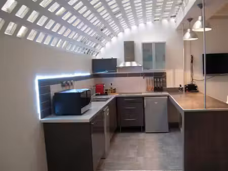 t2 / 55m² / porte des lilas (ligne 3)