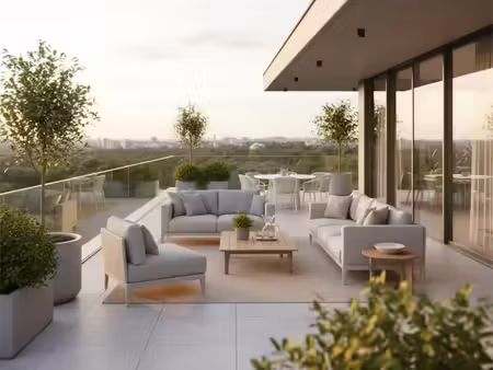 **rare t4 en étage avec terrasse + parkings + cave à 300m gare**
