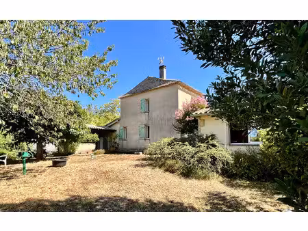 jolie maison de hameau en pierre (160m2)  avec jardin  patio et garage