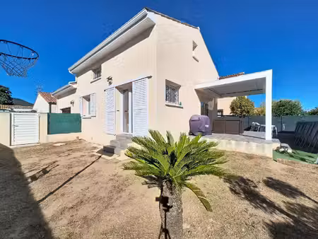 charmante villa récente sur 300 m2