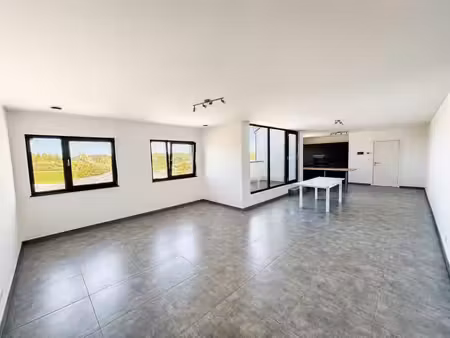 superbe appartement 3 chambres avec terasse