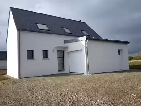 location meublée maison 5 pièces 90 m² à plouhinec (29780)  1 200 €
