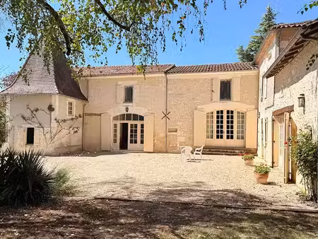 vente maison 10 pièces 360 m² à verteillac (24320)  549 500 €