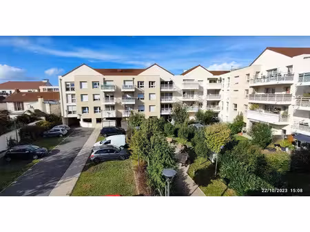 location appartement 3 pièces 62 m² à trappes (78190)