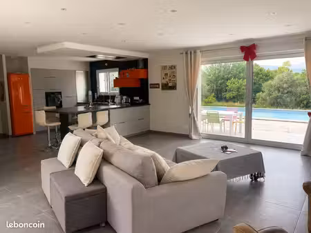 villa contemporaine à vendre