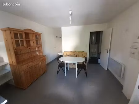 studio meuble