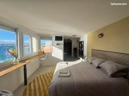 studio meublé front de mer malmousque pour 6 mois max