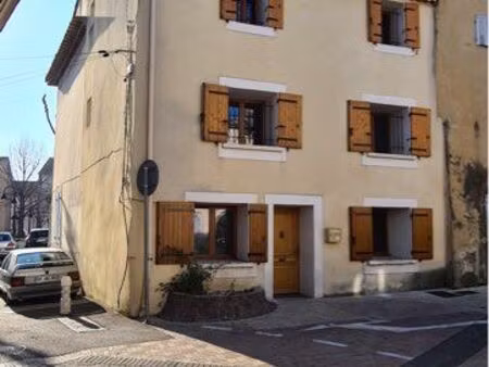 maison de ville 80m2. sans exterieur
