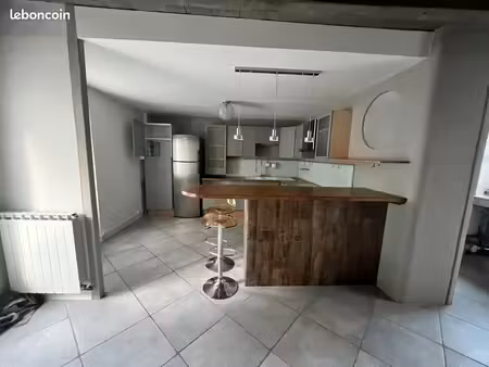 maison t5 meublée- centre ville la jarrie