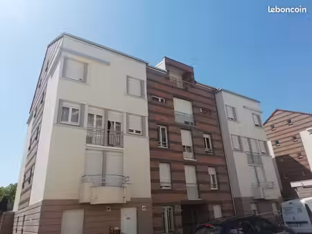 location t4 en duplex rue charles de seze