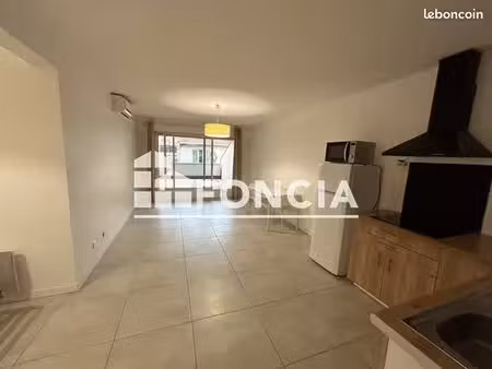 studio 1 pièce 38 m²