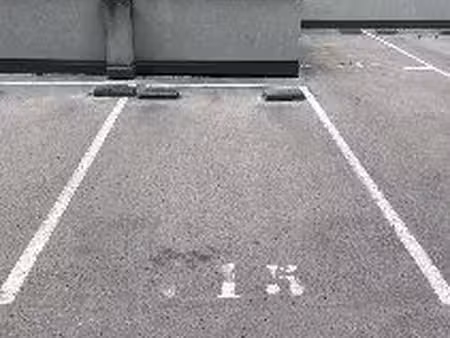 parking/box joué-lès-tours