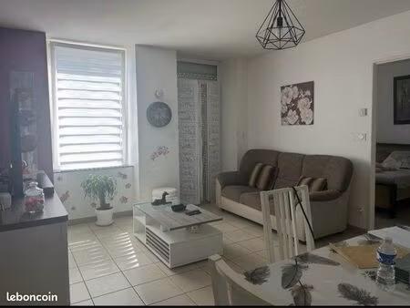 appartement t2 maclas centre