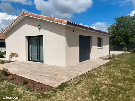★villa neuve t3 meublee avec clim  terrasse et jardin ★