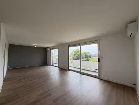 maison 4 chambres de 166.23 m2 garage et balcon