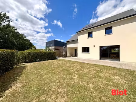 a vendre par blot immobilier - maison contemporaine t5 sans vis-a-vis