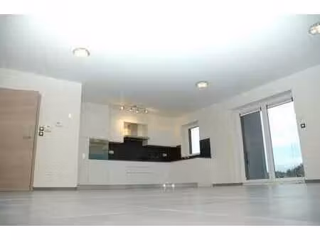 appartement 2ch  charleroi. peb a. lumineux.