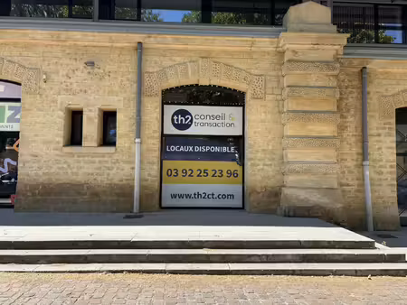 local commercial à louer - 91m2 - boulevard de trèves