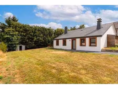 maison 3ch avec jardin orienté sud et proche de la e25