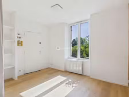 location appartement t1 à quimper (29000) : à louer t1 / 17m² quimper