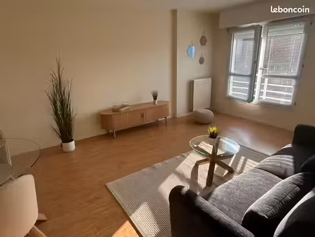 beau t2 meublé - 46m² - angers quartier université catholique/madeleine