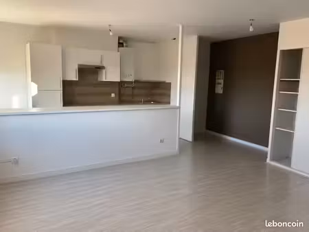 t3 bis à louer
