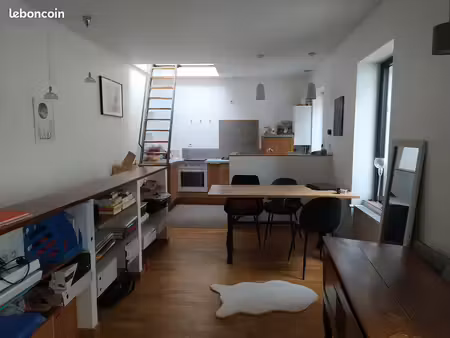 a louer appartement t2 bis  avec terrasse