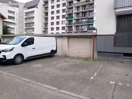 garage et place de parking