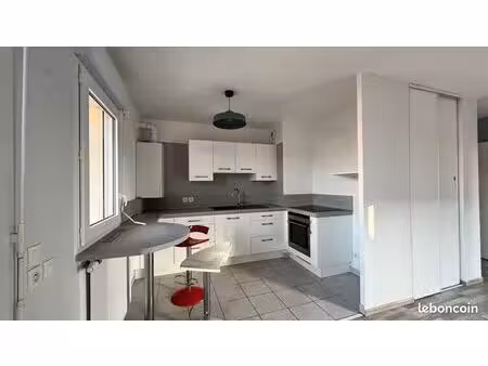 appartement 2 chambres avec grand balcon