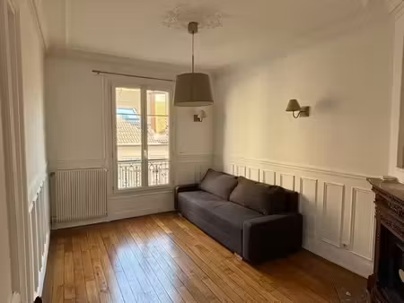 bel appartement t2 dans résidence calme