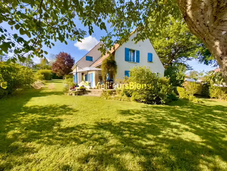 maison d’architecte familiale – 7 pièces  5 chambres – terrain de 1 500 m² – auffargis