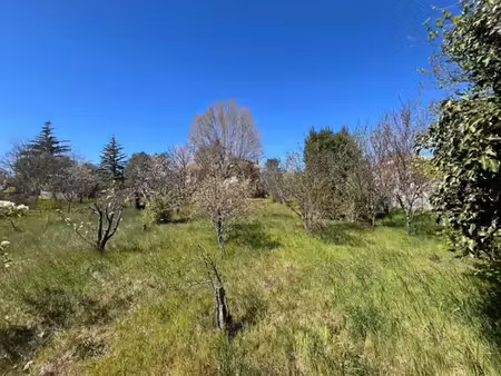 vente terrain 205 m² à manosque (04100)  85 000 €