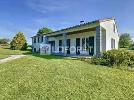 vente maison à nueil-les-aubiers (79250) : à vendre / 173m² nueil-les-aubiers