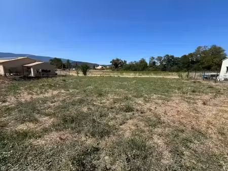 vente terrain 785 m² à les mees (04190)  94 500 €