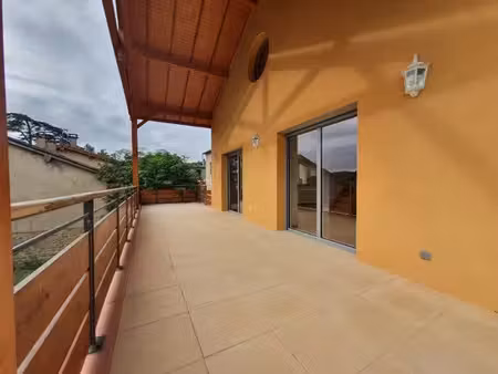 location appartement 5 pièces 98.33 m² à albigny-sur-saône (69250)  1 302 €