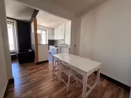 location meublée appartement 2 pièces 36.02 m² à lyon 3ème (69003)  833 €