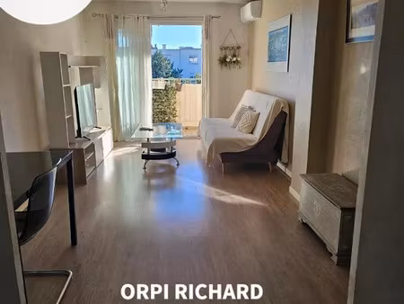 location appartement 3 pièces 62 m² à ollioules (83190)  907 €